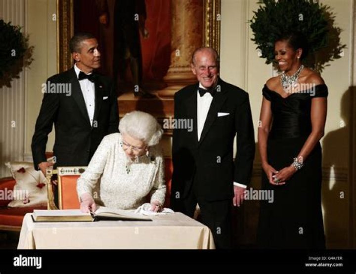 Barack Obama, Queen Elizabeth & More Mourn Death Of Anti-Apartheid Hero Desmond Tutu