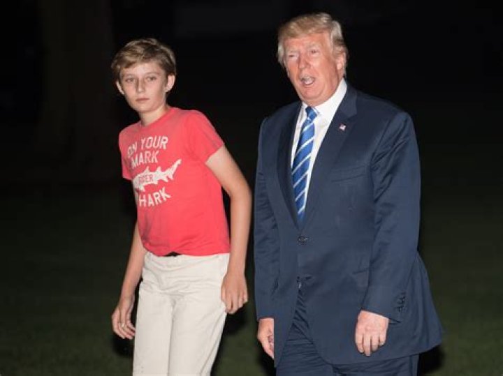 Barron Trump — Photos Of Donald & Melania’s Son – Hollywood Life