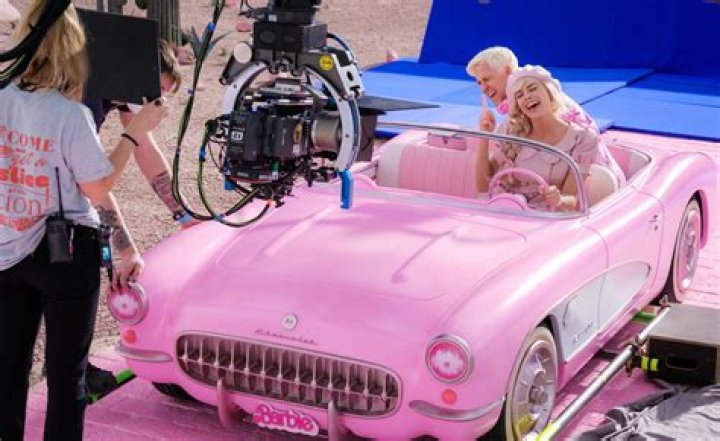 Behind-the-Scenes Celebrity Moments – Hollywood Life