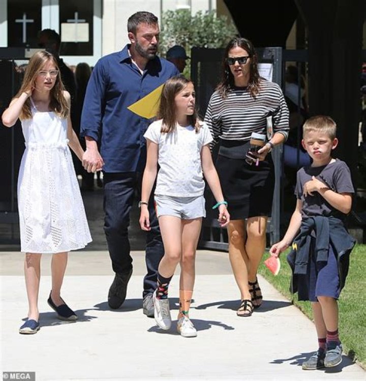 Ben Affleck Bonds With Jen Garner Look-Alike Daughter, Violet, 13, At Church — Pic