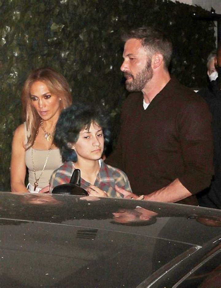 Ben Affleck Celebrates 49th Birthday With Jennifer Lopez & Her Kids – Hollywood Life