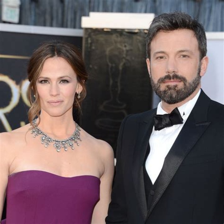Ben Affleck Finally Reveals Whether Or Not He’s On Dating Apps After Jennifer Garner Split — Watch