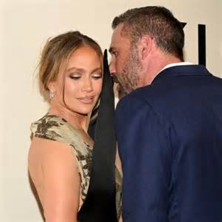 Ben Affleck Grabs Jennifer Lopez’s Butt In St. Tropez Yacht Photos – Hollywood Life