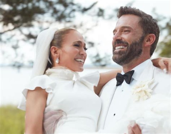 Ben Affleck & Jennifer Lopez Are Engaged: See Her Green Diamond Ring Worth Over $5M