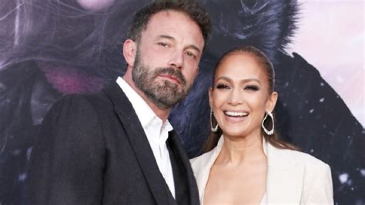 Ben Affleck Poses Shirtless In Father’s Day Post From Jennifer Lopez – Hollywood Life