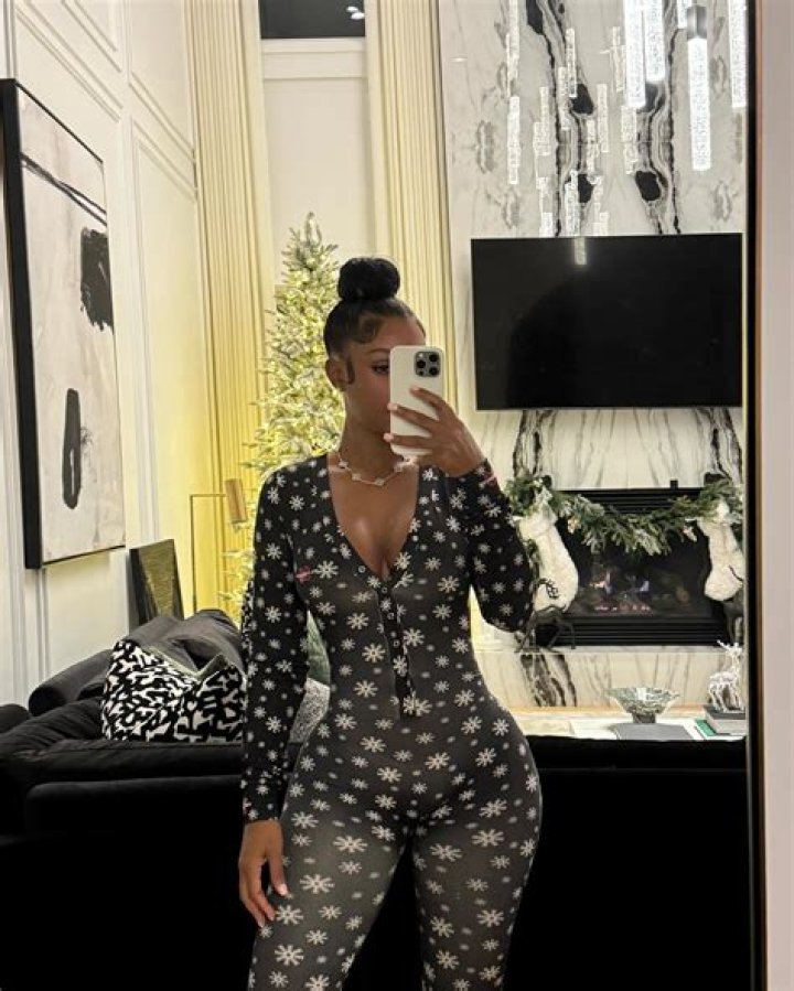 Bernice Burgos Flashes Sideboob In Sizzling Selfie After Tiny Sends B-Day Love To T.I.