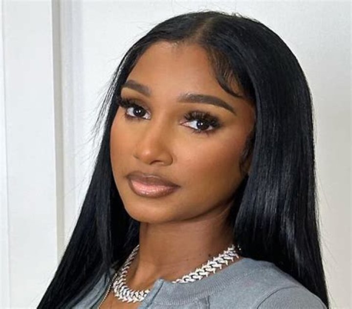Bernice Burgos’ Plastic Surgery Confession — New Interview – Hollywood Life