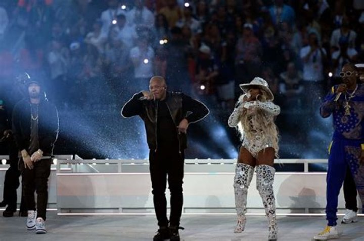 Beyonce Fangirls To Coldplay Before Her Super Bowl Halftime Performance — Watch