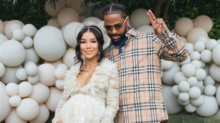 Big Sean & Jhené Aiko Cuddle On Instagram After ‘Body Language’ Drops – Hollywood Life