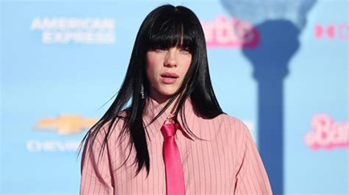 Billie Eilish Rocks Tooth Gems In Wild New Instagram Photos – Hollywood Life