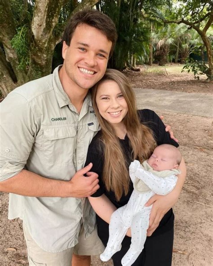 Bindi Irwin — Photos Of Steve Irwin’s Daughter – Hollywood Life