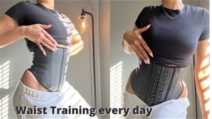 Blac Chyna Flaunts Sexy Cleavage In Waist Trainer — Copying Kylie Jenner?
