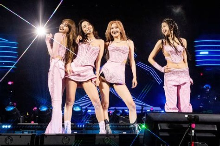 Blackpink’s Performance At Coachella 2019: Watch – Hollywood Life