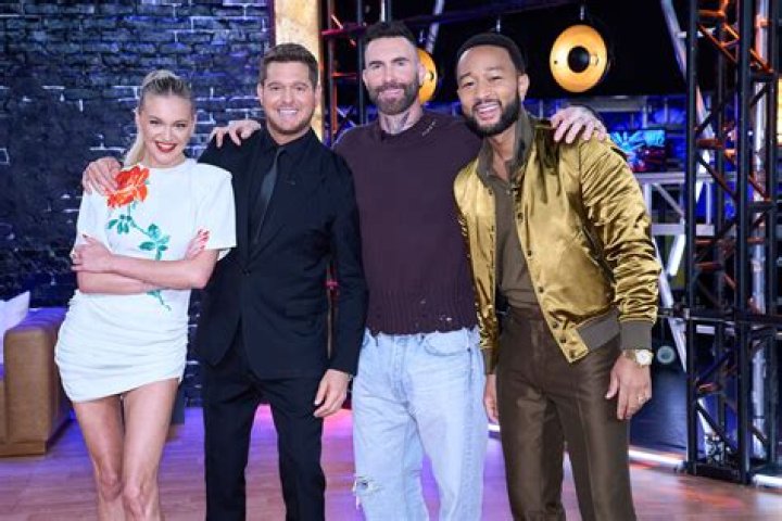 Blake Shelton Admits He ‘Lies’ To ‘The Voice’ Coaches In Hilarious Look At Season 19 — Watch