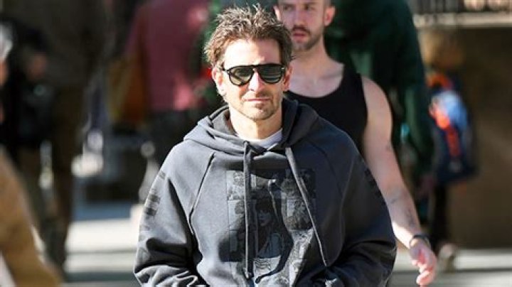 Bradley Cooper Wears Taylor Swift Merch After Attending Concert – Hollywood Life