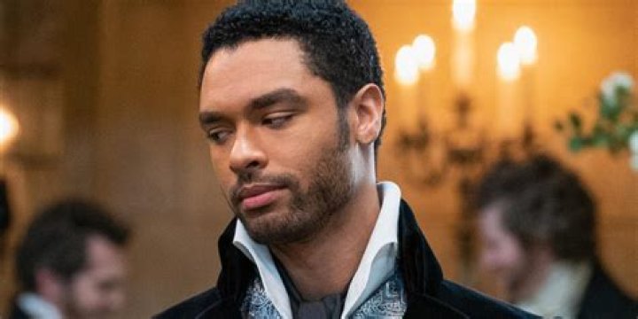 ‘Bridgerton’s Rege-Jean Page Sings & Fans Love It — Listen – Hollywood Life