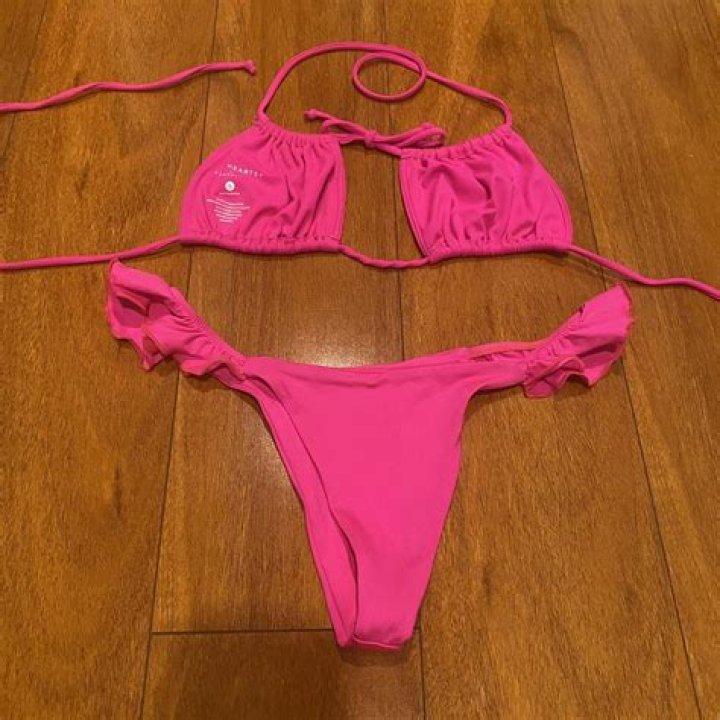 Brielle Biermann Jokes She ‘Lives In A Bikini’ As She Rocks Neon Pink Two Piece: Photo
