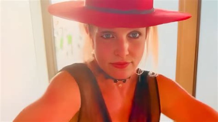 Britney Spears Dances In Crop Top In New Video: ‘Good To Push Yourself’