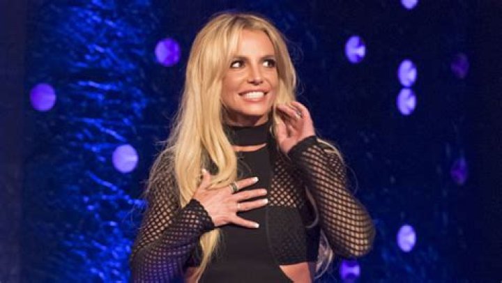 Britney Spears Shows Off Twerking Skills In Mini Dress In New Video – Hollywood Life