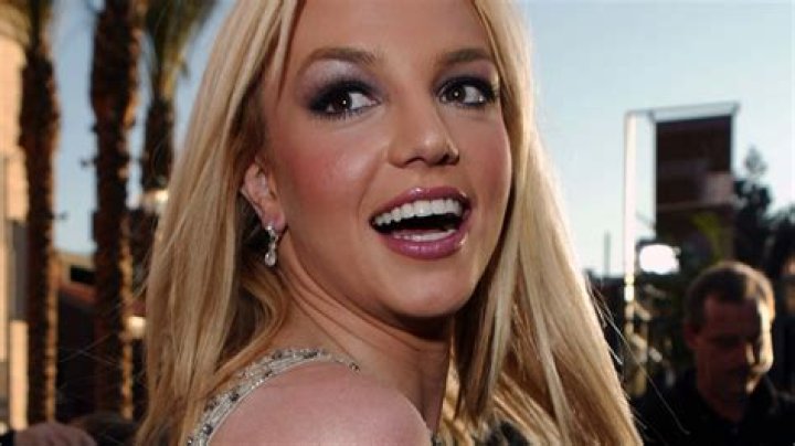 Britney Spears Uses Strange Accent In Video Then Says She Won’t Be Silenced – Hollywood Life