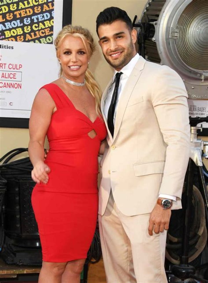 Britney Spears Waiting To Marry Sam Asghari Until After She Gives Birth