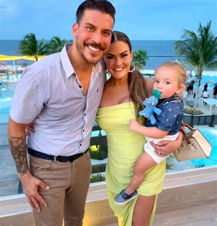 Brittany Cartwright Rocks Gray Swimsuit In Mexico: Photos – Hollywood Life