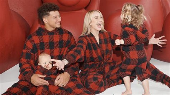 Brittany Mahomes’ Family Match in SKIMS for New Holiday Campaign – Hollywood Life