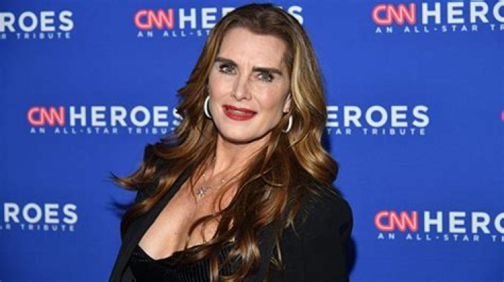 Brooke Shields Uses This Product to Keep Her Eyebrows in Place