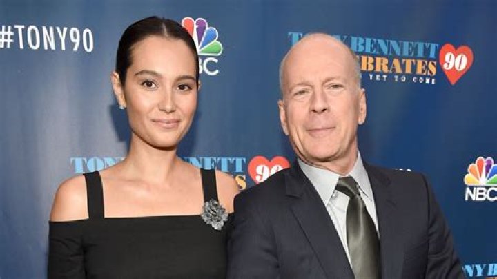 Bruce Willis Attempts to Twerk With Daughter In Rare Video – Hollywood Life