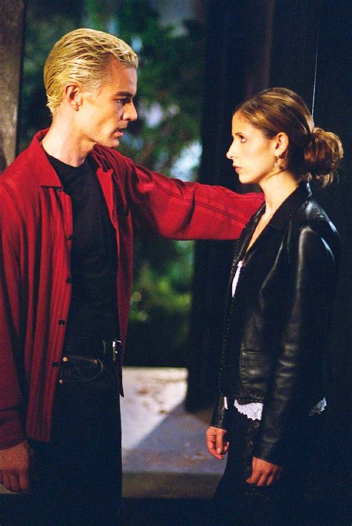 ‘Buffy’ Stars Sarah Michelle Gellar & James Marsters Reunite: Photo – Hollywood Life