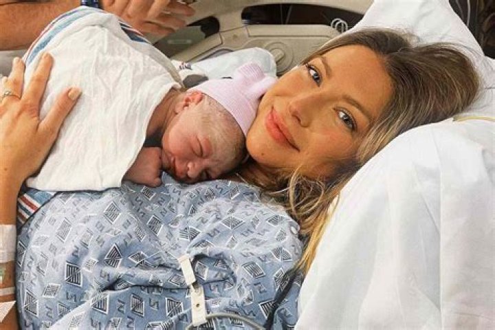 Caitlyn Jenner Congratulates Khloe Kardashian On Baby No. 2: ‘What An Amazing Mother’