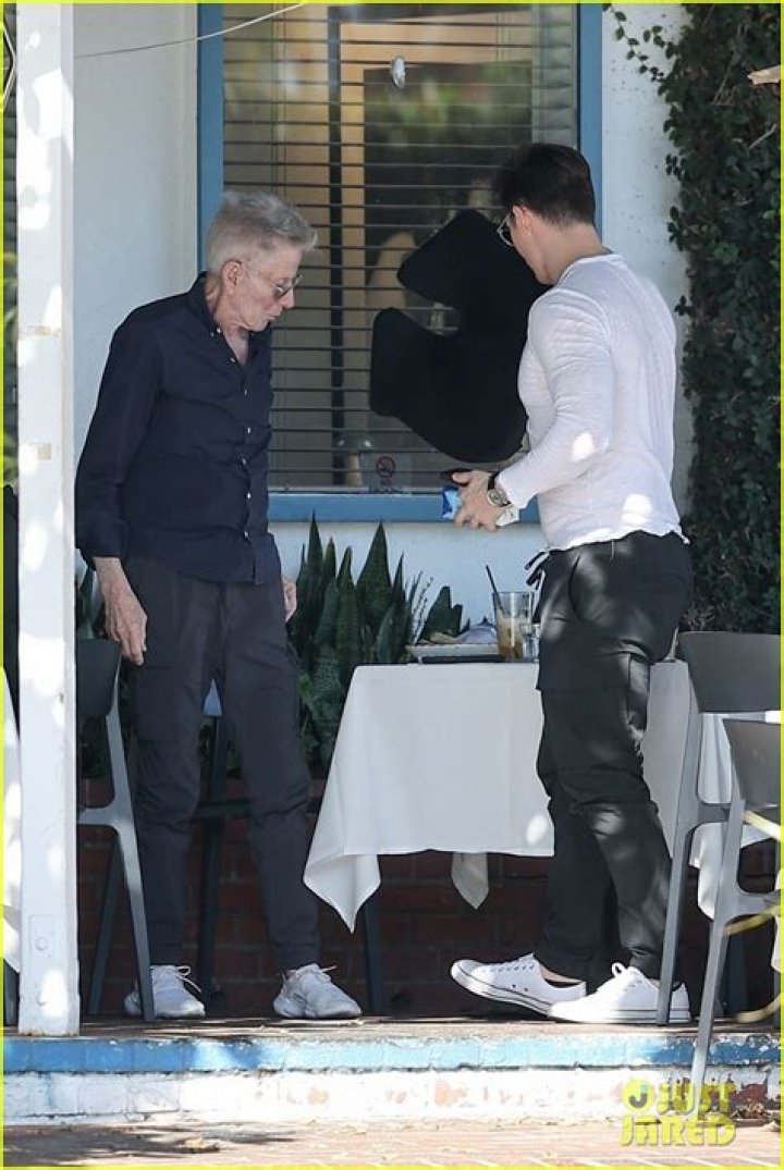 Calvin Klein & Kevin Baker Lunch Date: Photos – Hollywood Life