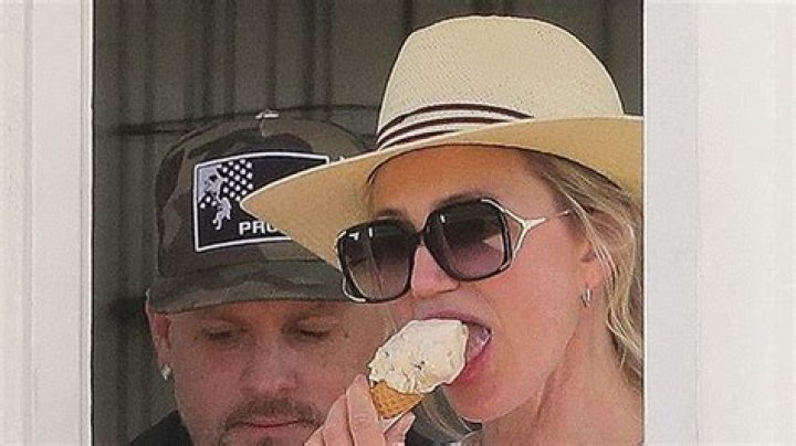 Cameron Diaz & Benji Madden Go On Ice Cream Date In L.A. – Hollywood Life