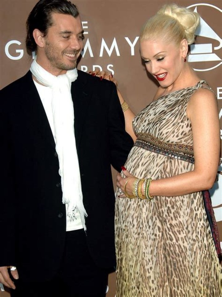 Can Gwen Stefani Get Pregnant? Doctor On Her & Blake Shelton’s Chances – Hollywood Life