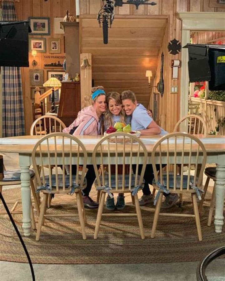 Candace Cameron Bure Admits She ‘Wouldn’t Be Surprised’ If ‘Fuller House’ Returns & Is ‘Not Saying Goodbye’ To DJ Yet