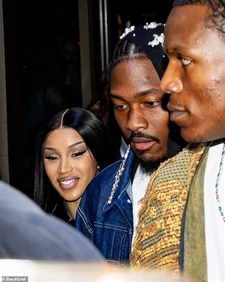 Cardi B Deletes Her Twitter & Instagram: Calls Out Fans For ‘Dragging’ Her Kids