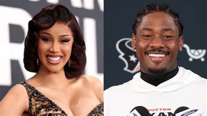 Cardi B Reveals What Offset Does That ‘Turns Her On’ — Tweets – Hollywood Life