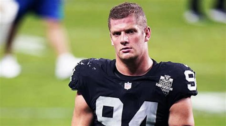 Carl Nassib & More – Hollywood Life