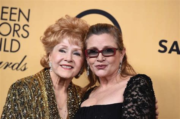 Carrie Fisher & Debbie Reynolds — PICS