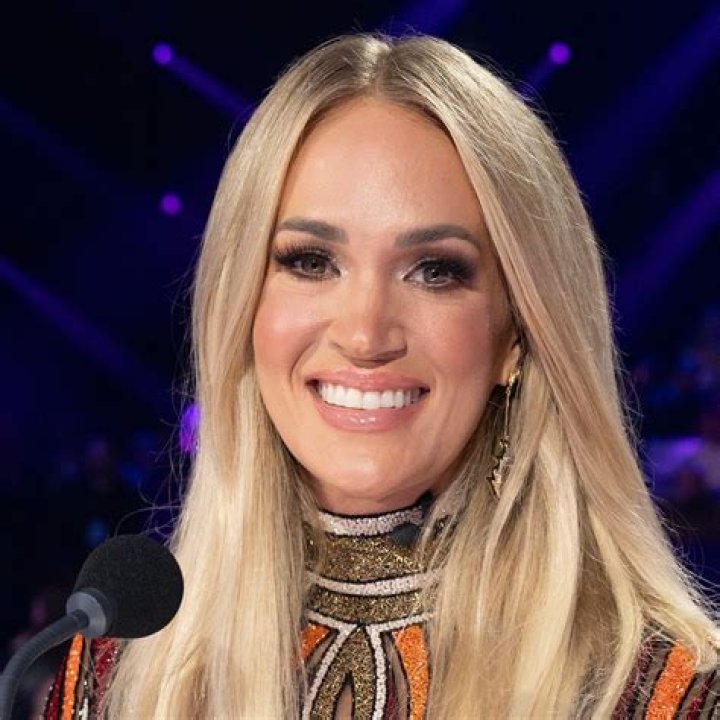 Carrie Underwood’s Hottest Performance Looks — Photos