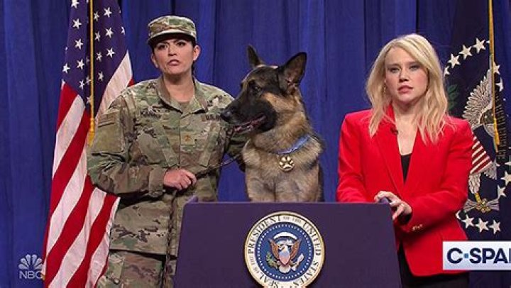 Cecily Strong & ISIS Raid Dog Steal Show In Skit – Hollywood Life