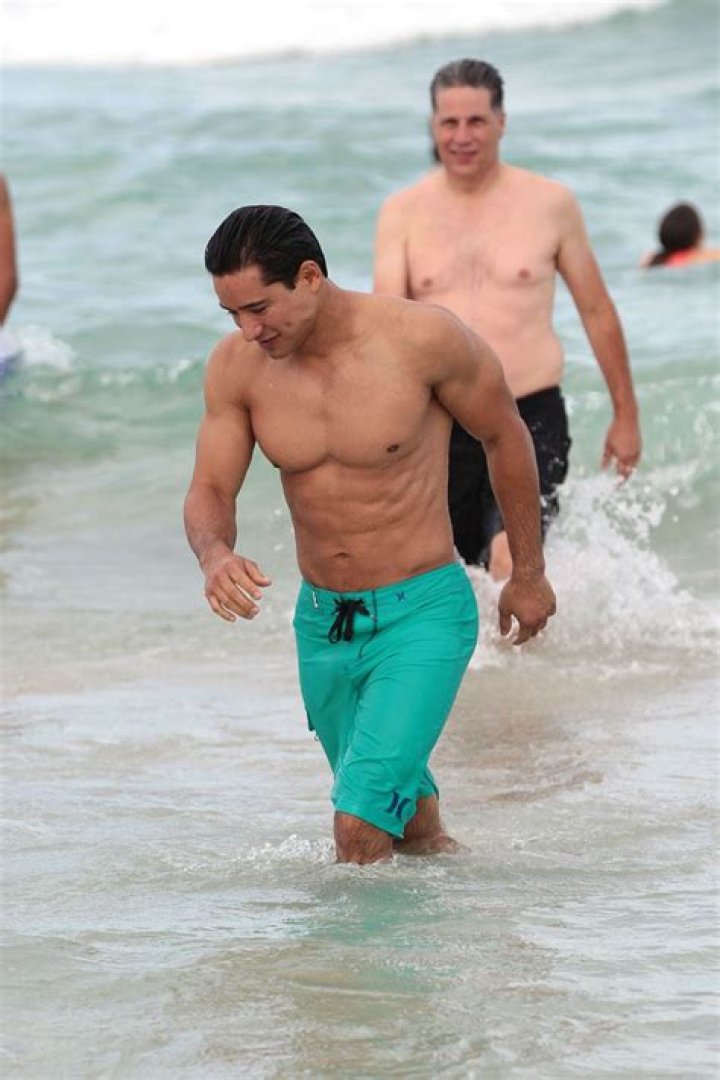 Celeb Beach Bodies — PICS