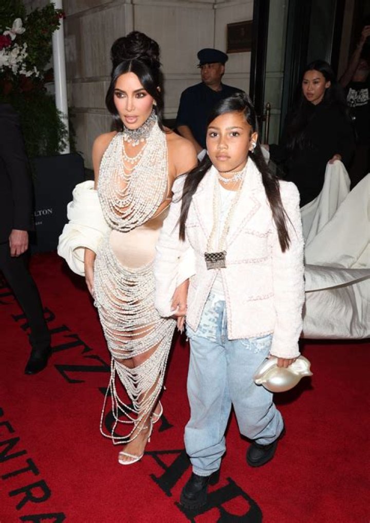 Celebrities With Their Kids At Fashion Week: Kim Kardashian With North West Plus Serena Williams & More