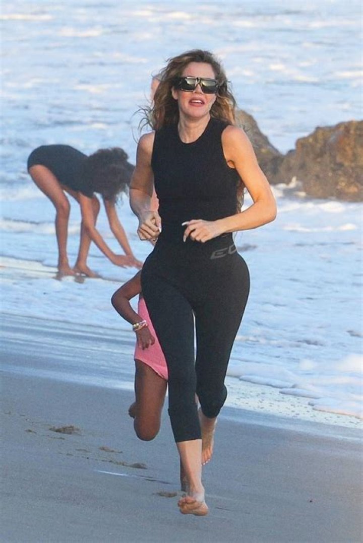 Celebrities Working Out On The Beach: Photos – Hollywood Life