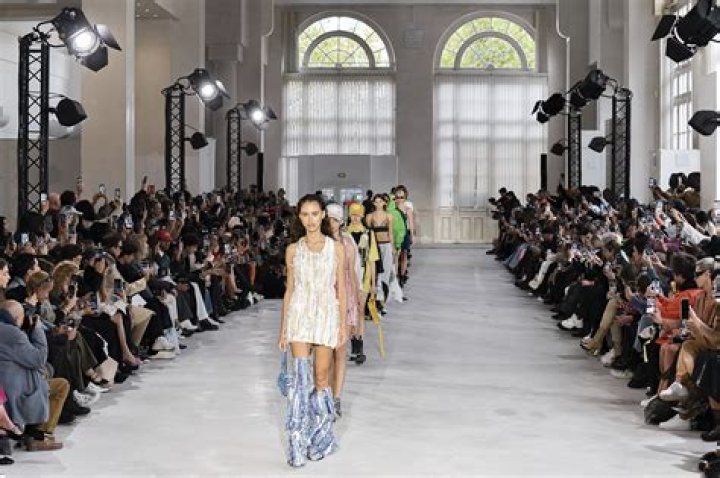 Celebs Attending Tom Ford Spring/Summer 2018 Fashion Show — SEE PICS