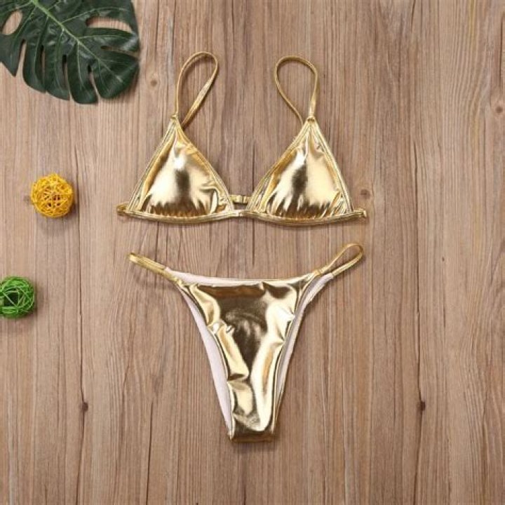 Celebs In Gold Bikinis — PICS