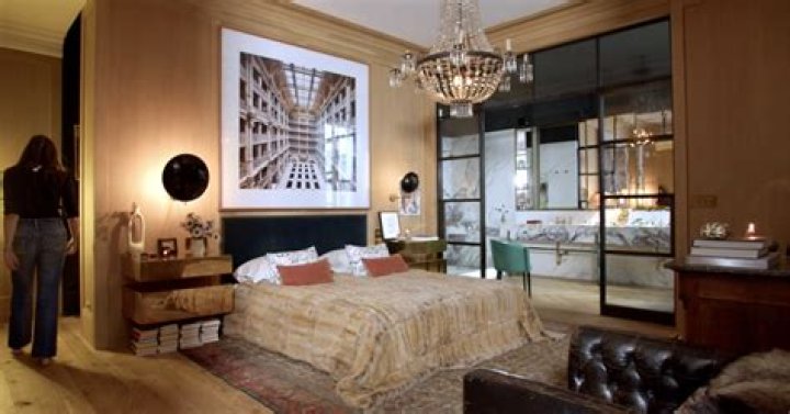 Cheese Drama, Jenna Lyons’ Apartment – Hollywood Life