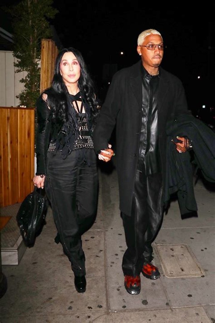 Cher, 76, Defends Relationship With AE, 36:’Love Doesn’t Know Math’ – Hollywood Life