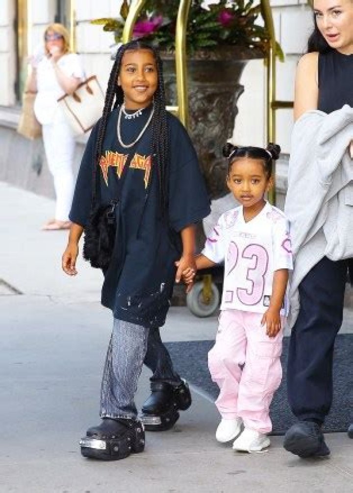 Chicago West, 6, Channels Her Big Sister North & Paints Entire Face Yellow: Watch