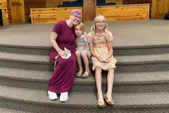Chickadee Is So ‘Proud’ At Daughter’s Elementary School Graduation Amidst Cancer Battle: Photo
